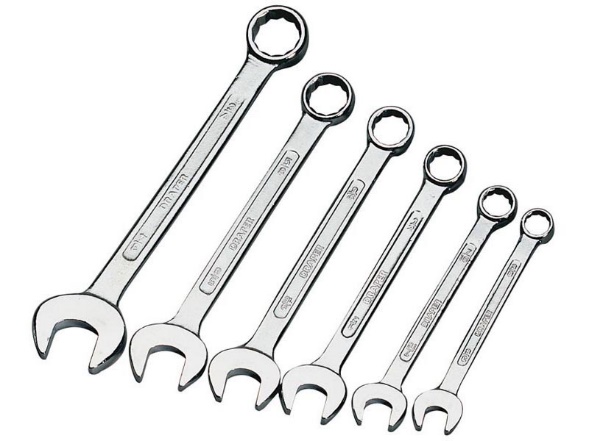 Image showing Spanners of various size